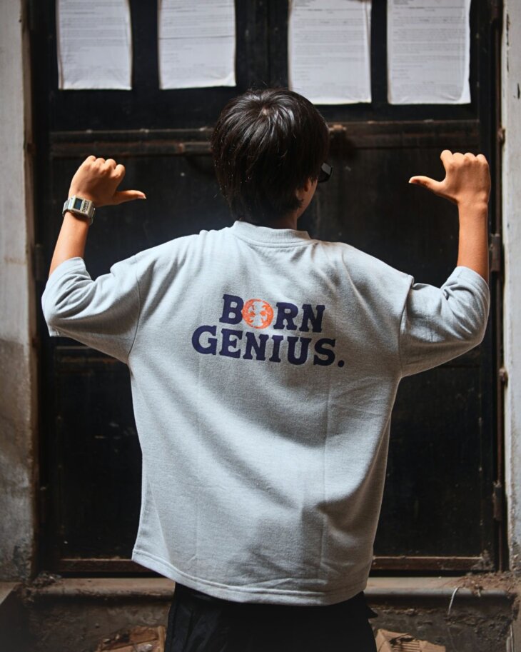 BORN GENIUS OVERSIZED BOX TEE