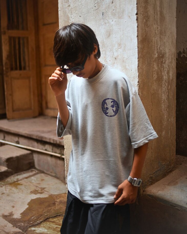 BORN GENIUS OVERSIZED BOX TEE - Image 2