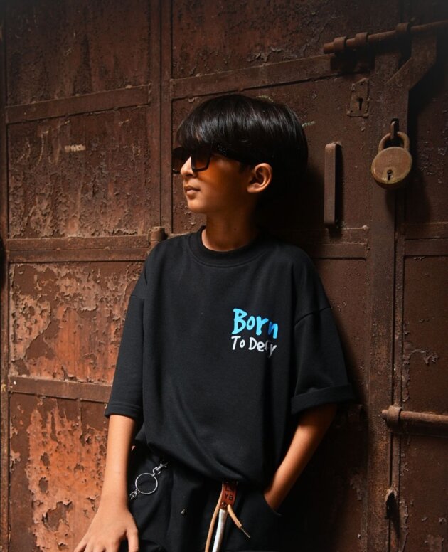 MADE FOR STREETS OVERSIZED BOX TEE
